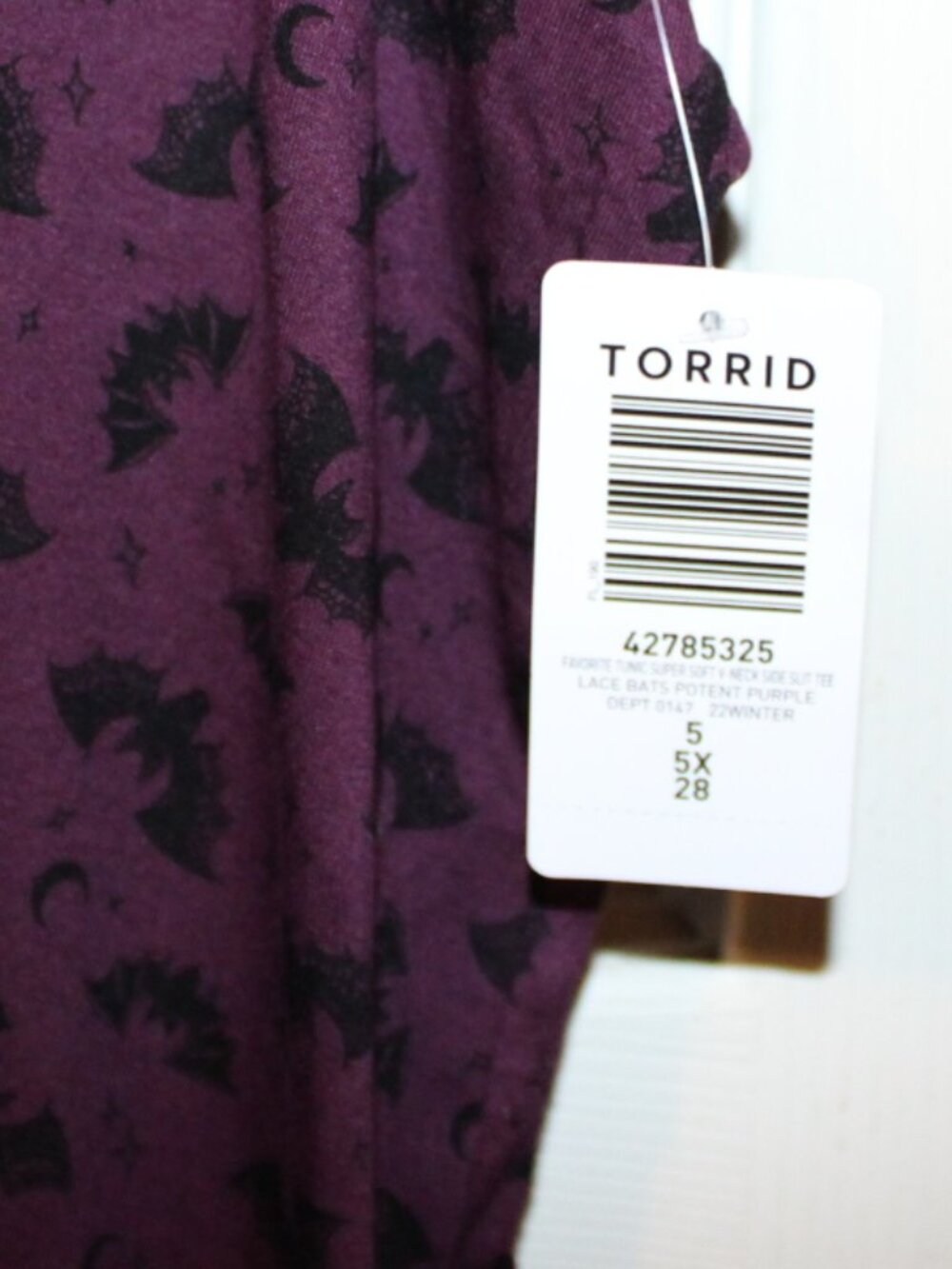 NWT Torrid, super soft, "BATS" tunic, purple and black, 5X(28W) CUTE! - Picture 5 of 8